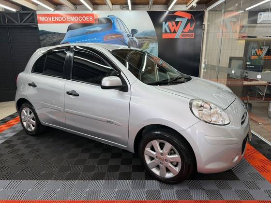 NISSAN MARCH 1.6 SV 16V FLEX 4P MANUAL